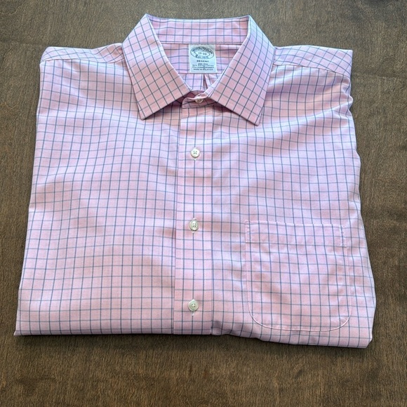 Brooks Brothers Regent Fit Men's Dress Shirt in Pink and Blue Grid Check - Picture 6 of 7